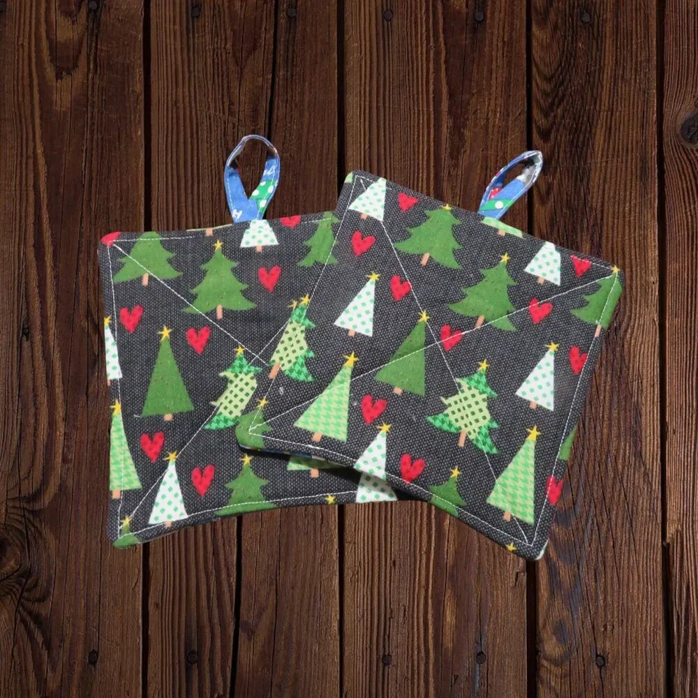 Potholder, Set of 2 Reversible Christmas Dogs GLITTER FABRIC and Christmas Trees